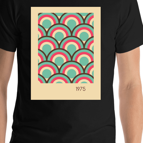 Personalized Retro T-Shirt - Black - Arches - Shirt Close-Up View