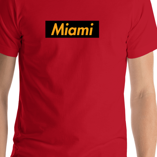 Personalized Streetwear T-Shirt - Red - Miami - Shirt Close-Up View