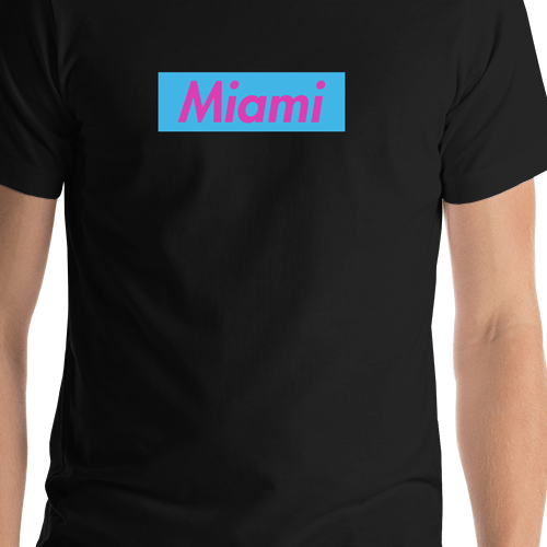 Personalized Streetwear T-Shirt - Black - Miami - Shirt Close-Up View